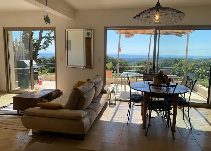 Apartment Dolce - Beautifull -2 Bedroom - Quiet & Stunning Sea View Chiatra