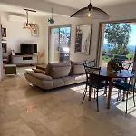 Dolce - Beautifull -2 Bedroom - Quiet & Stunning Sea View