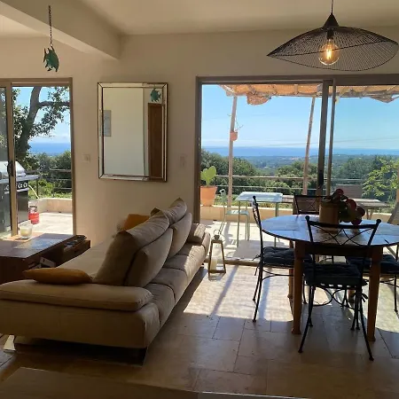 Apartamento Dolce - Beautifull -2 Bedroom - Quiet & Stunning Sea View Chiatra
