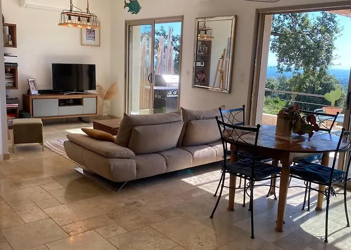Dolce - Beautifull -2 Bedroom - Quiet & Stunning Sea View